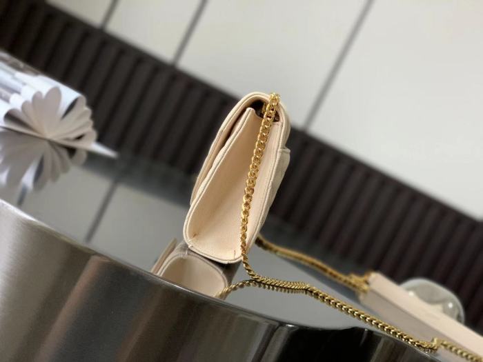 Handbags SAINT LAURENT 526286 size 21x13x6 cm