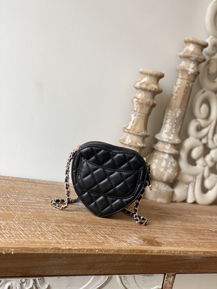 Handbag Chanel 81203 size 12×13×5.5 cm