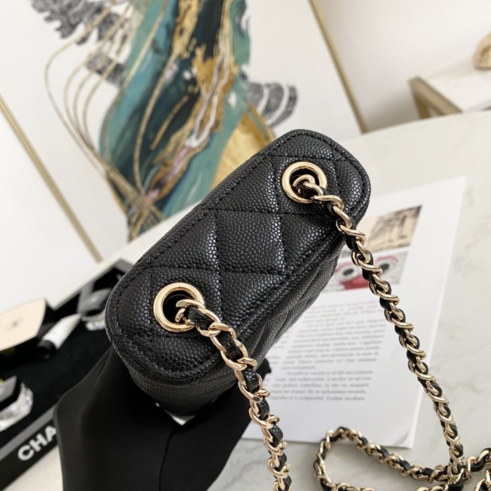 Handbag Chanel AP2084 size 18*10.5*5 cm