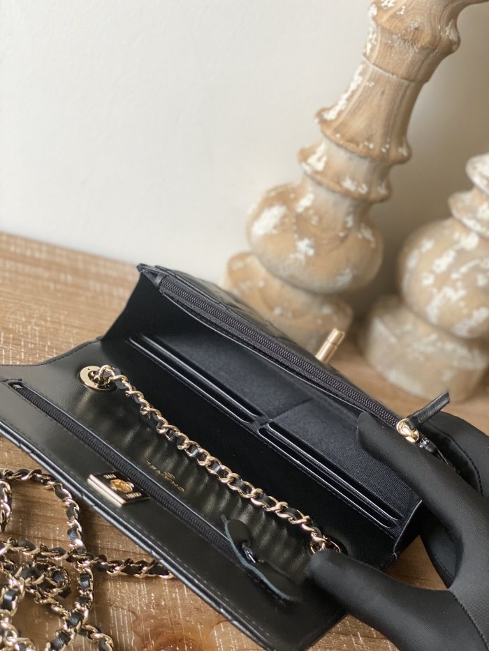 Handbag Chanel 88632 size 19 cm