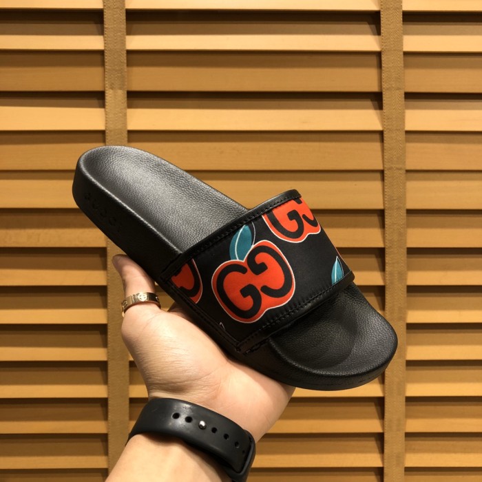 Gucci Slippers 21