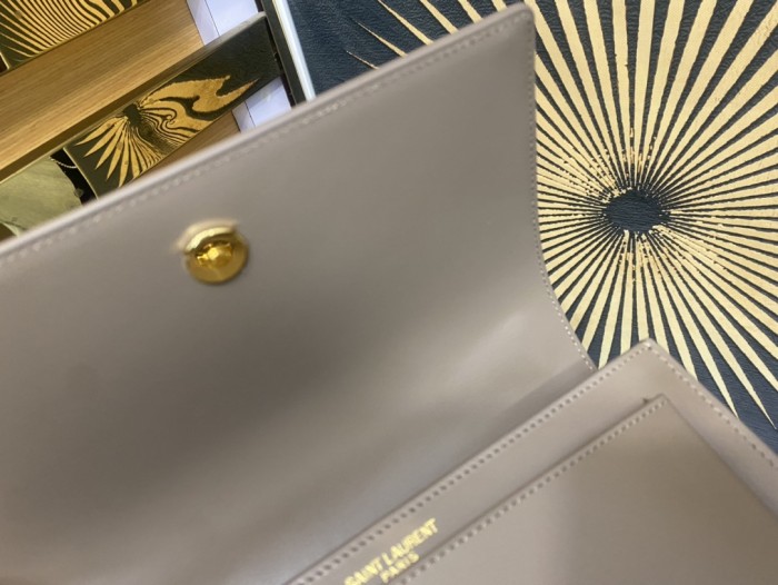 Handbags SAINT LAURENT 442906 size 22-16-9 cm