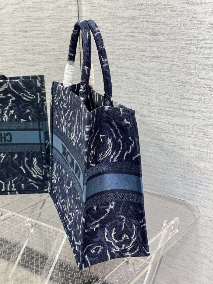 Handbag Dior size 42*18*35 cm