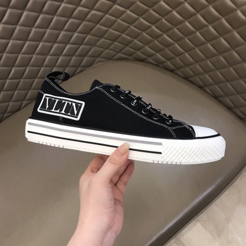 Valentino Garavani Giggies VLTN TIMES low-top sneakers 14