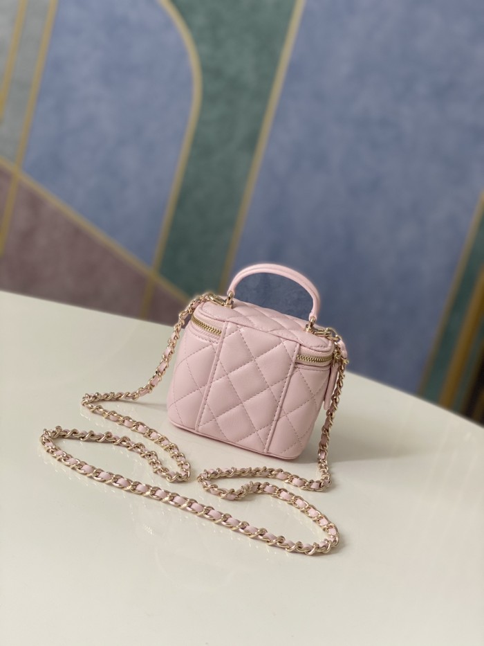 Handbag Chanel 81189 size 10 7 9 cm