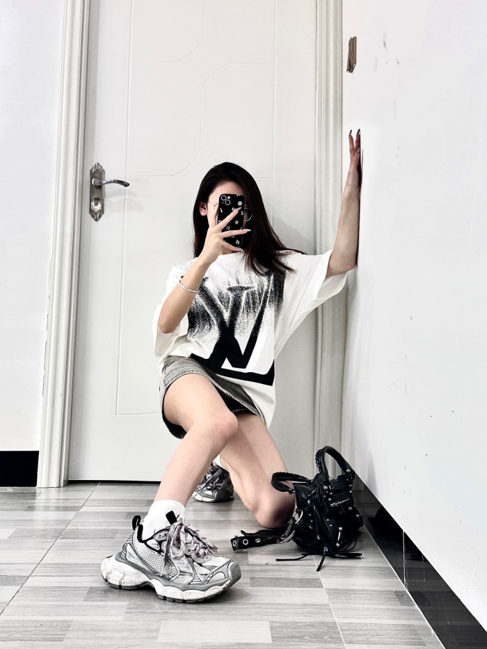 Clothes Louis Vuitton 285