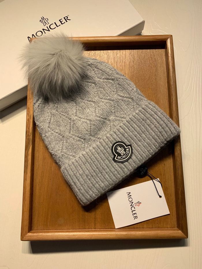 Hat Moncler 4