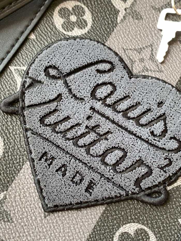 Handbag Louis Vuitton M45966 size 55 x 31 x 26 cm