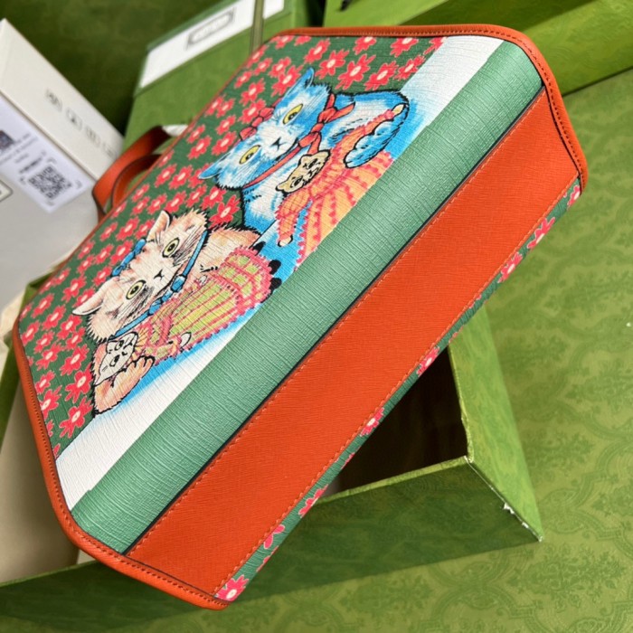 Handbag Gucci 605614 size 28*26.5*9 cm