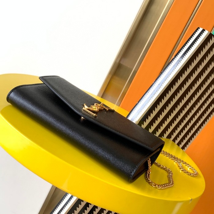 Handbags SAINT LAURENT 607788 size 19x12x4 cm