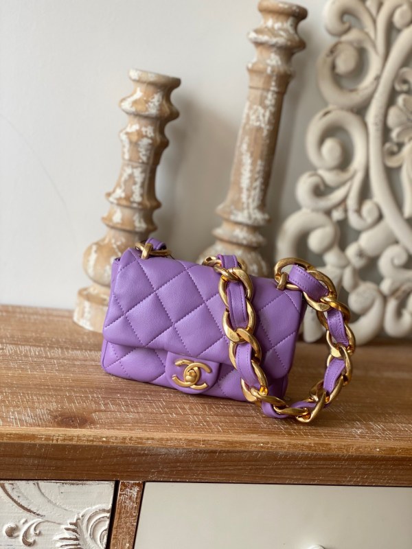 Handbag Chanel 3213 size 13*17*6 cm