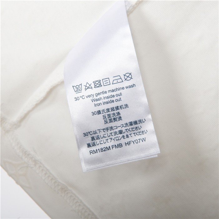 Clothes Louis Vuitton 329