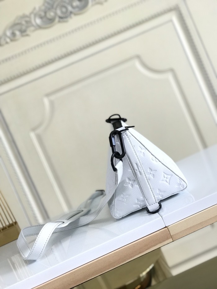 Handbag Louis Vuitton M55927 size 22*13*14 cm