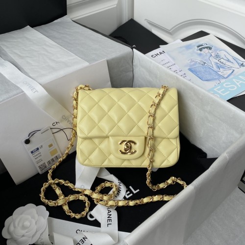 Handbag Chanel size 17 cm