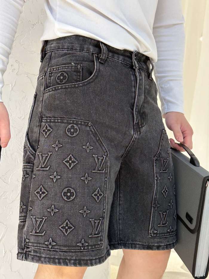 Clothes Louis Vuitton 272