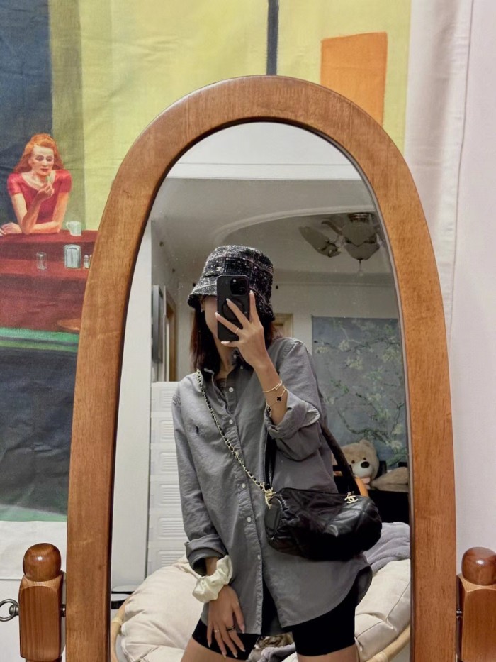 Handbag Chanel size 11*20*11 cm