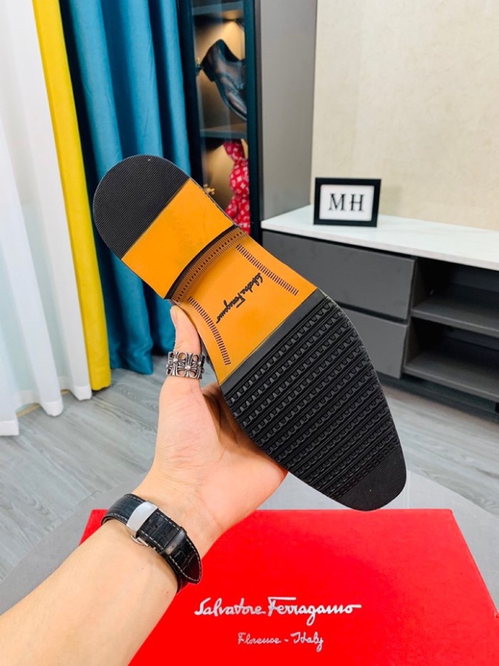 Salvatore Ferragamo Boots 32