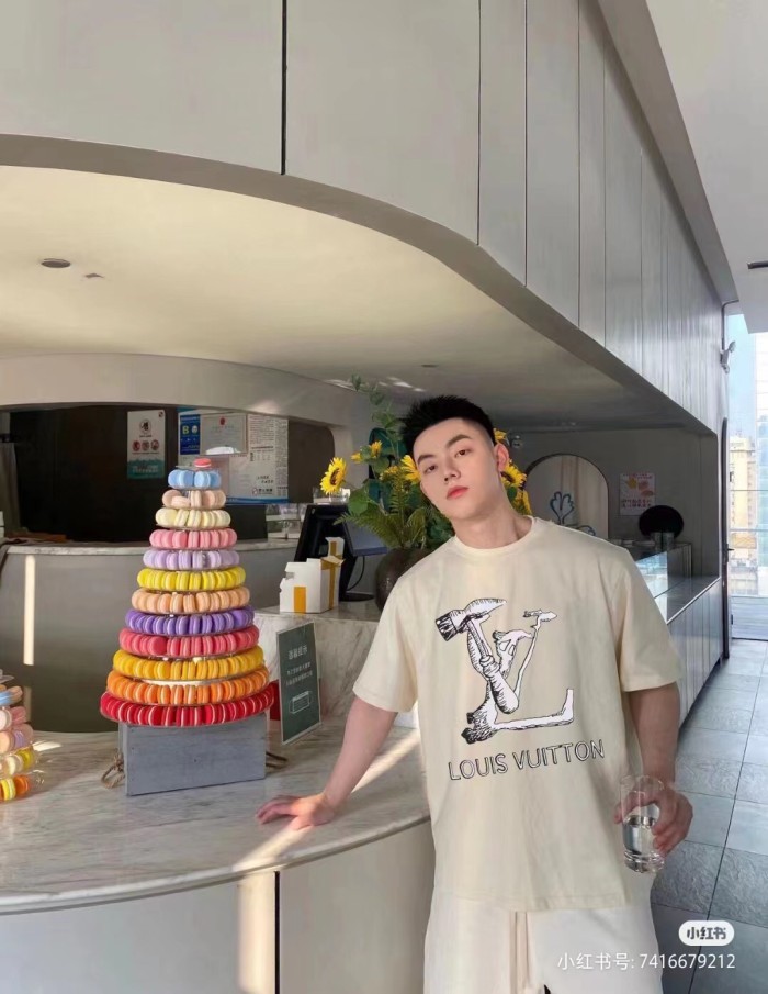 Clothes Louis Vuitton 372