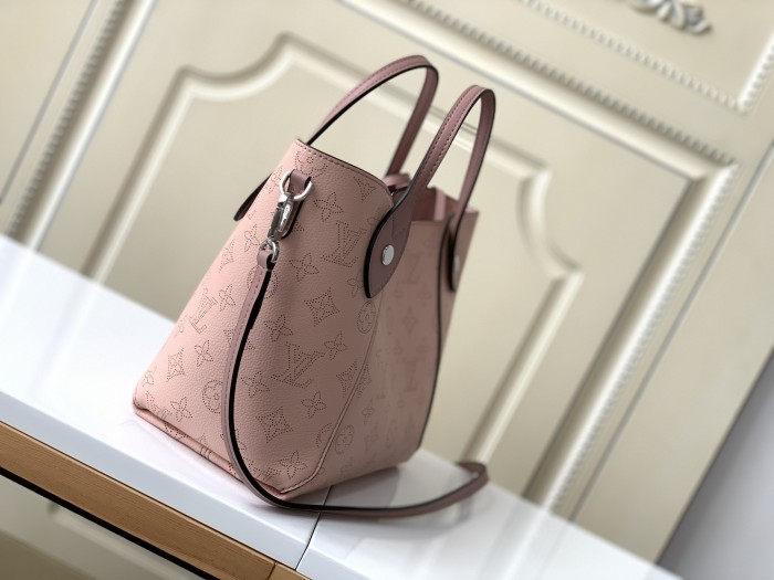 Handbag Louis Vuitton M54353 size 23 x 21 x 13 cm