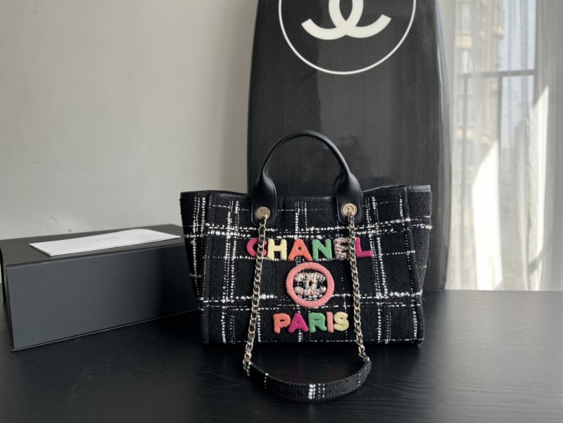 Handbag Chanel size 33 cm