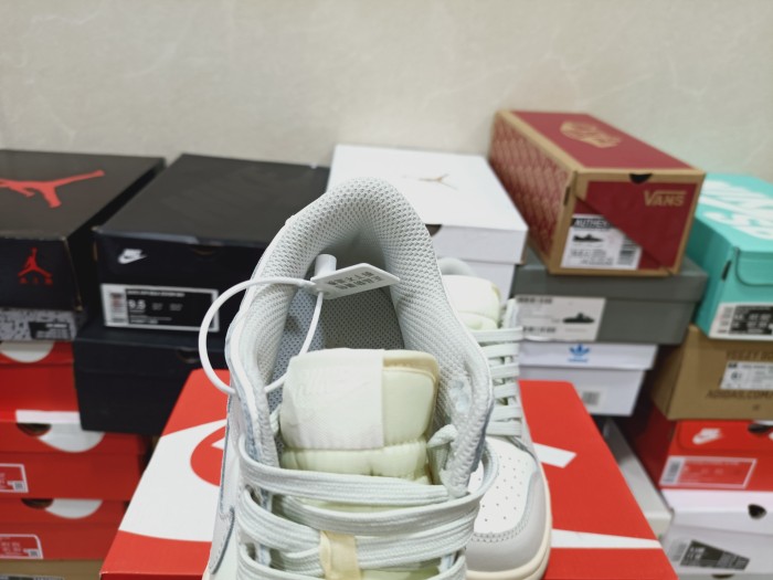 Nike Dunk Low Photon Dust (W)