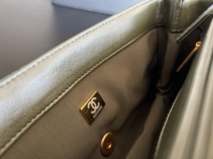 Handbag Chanel 3393 size 16cmx25cm10 cm