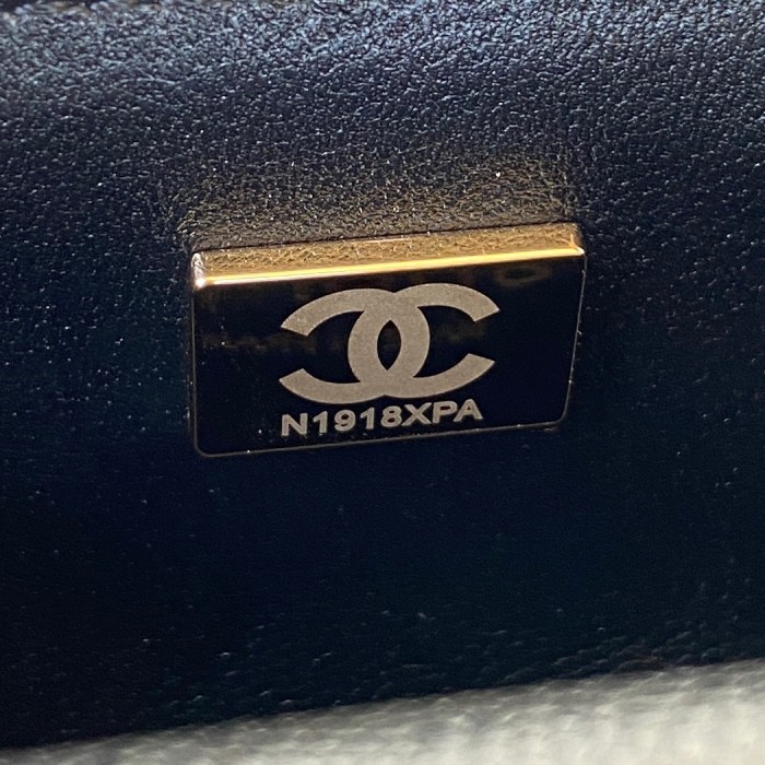 Handbag Chanel AS3315 size 15x9.5x4.5 cm