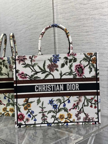 Handbag Dior size 42*18*35 cm