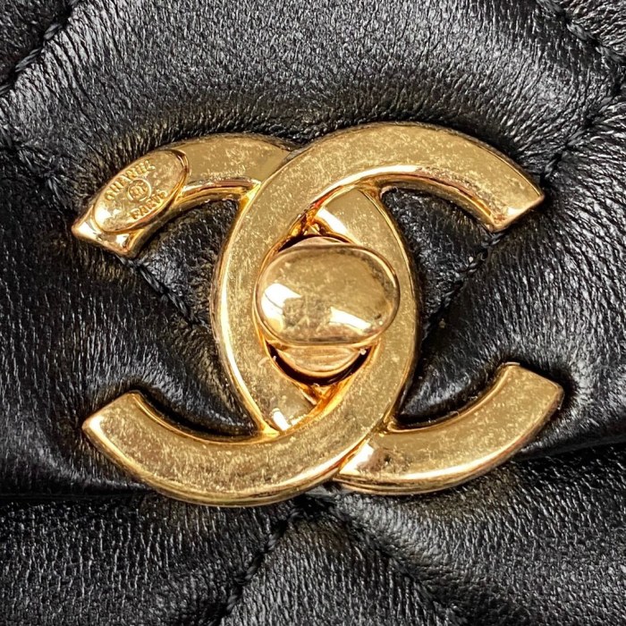 Handbag Chanel AS3365 size 17X8.5X11.5 Cm