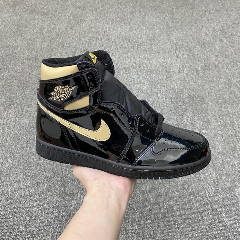 Jordan 1 Retro High Black Metallic Gold (2020)