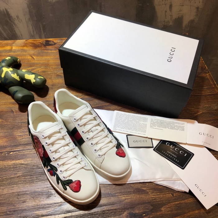 Gucci Ace embroidered sneaker 53