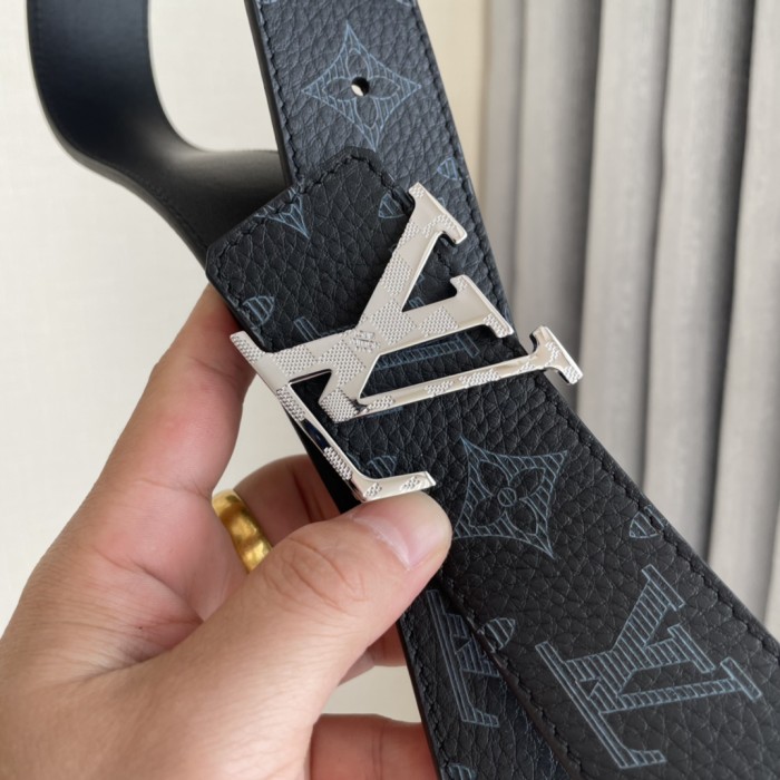 Louis Vuitton Belt 7 (width 4cm)