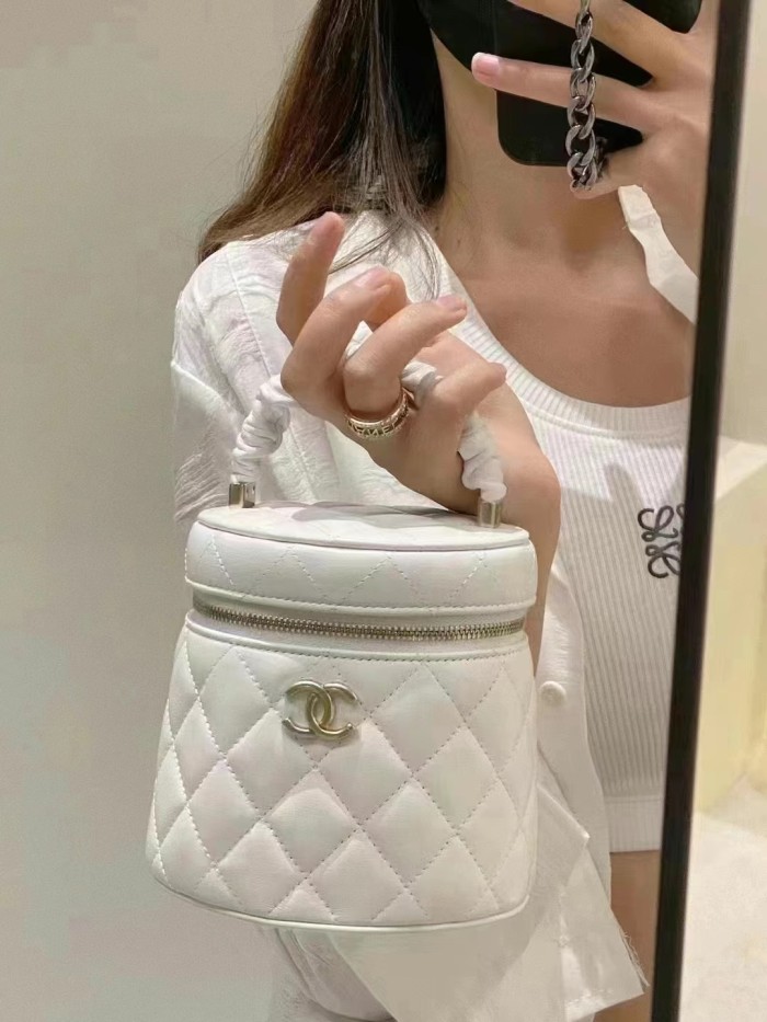 Handbag Chanel size 13×13×11 cm