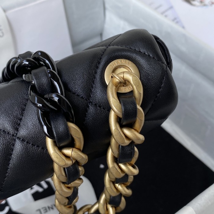 Handbag Chanel AS3205 size 13-18-6 cm