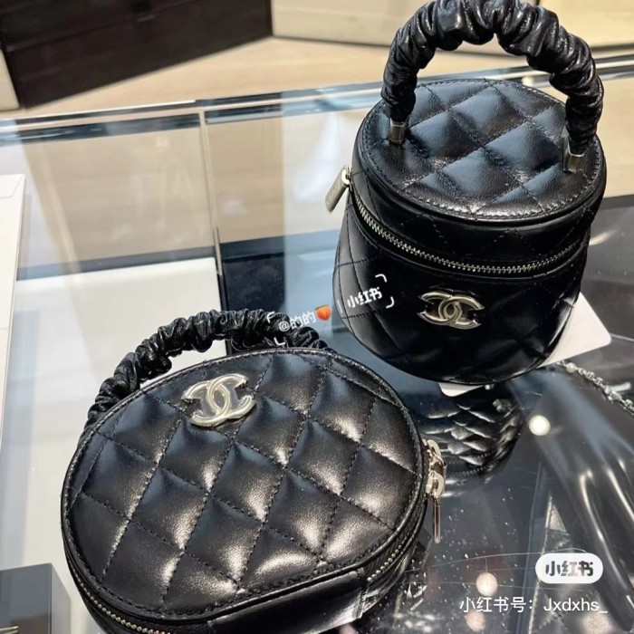 Handbag Chanel size 13×13×11 cm