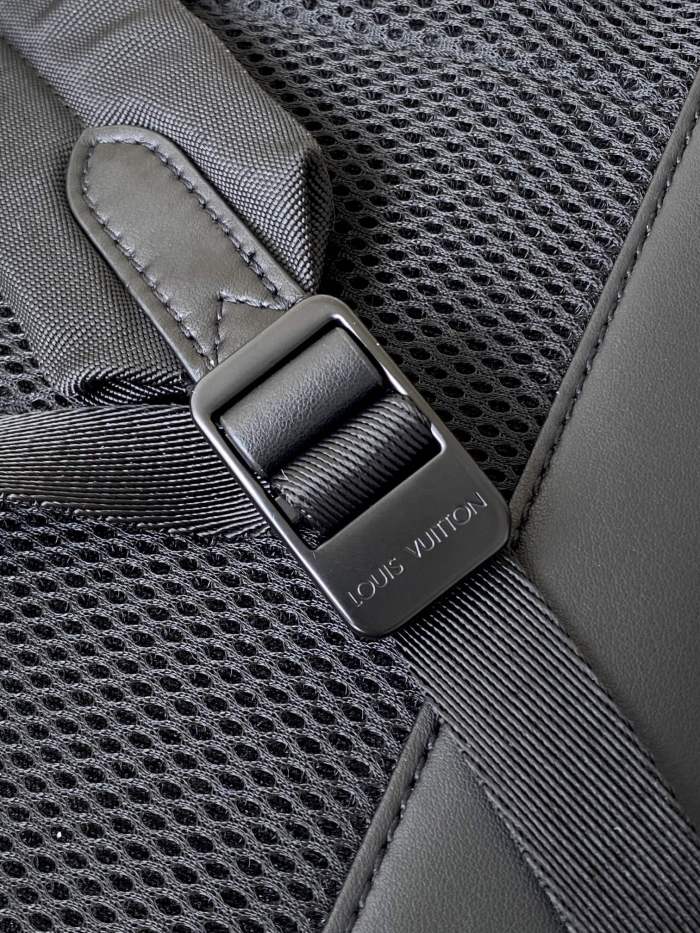 Handbag Louis Vuitton M46109 size 33 x 41 x 18 cm