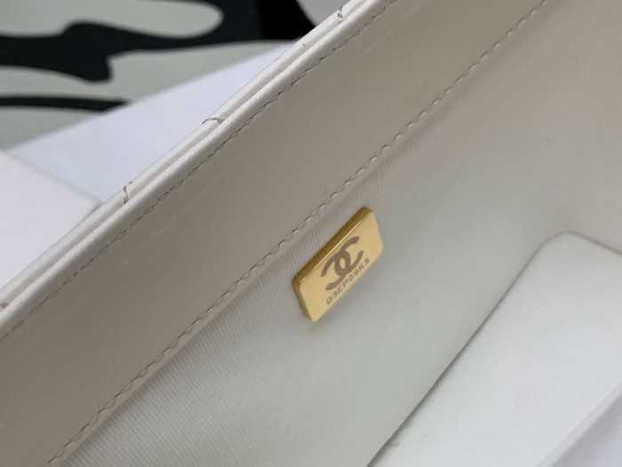 Handbag Chanel size 17×14×8 cm