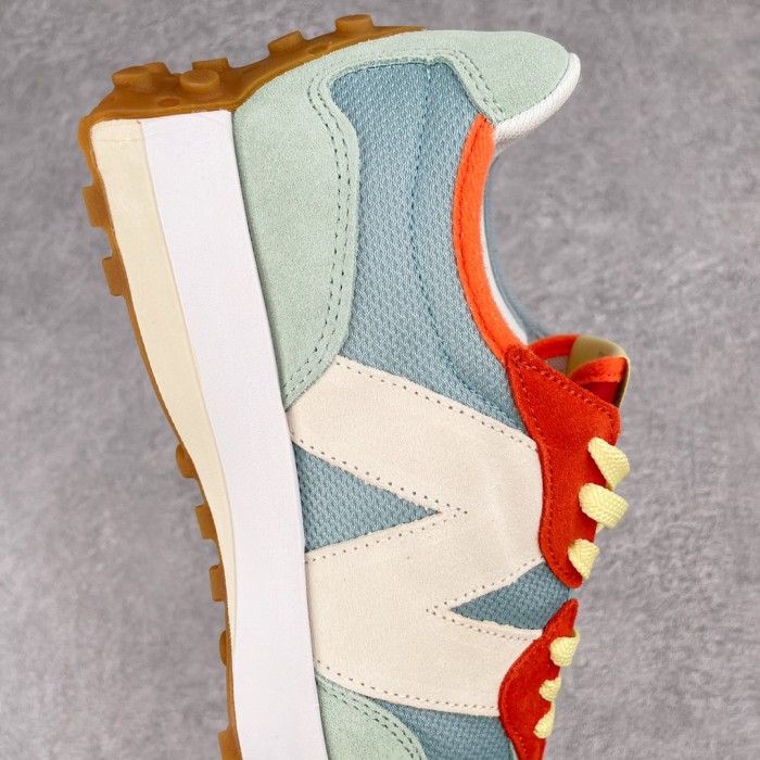 New Balance 327 Sneaker 7