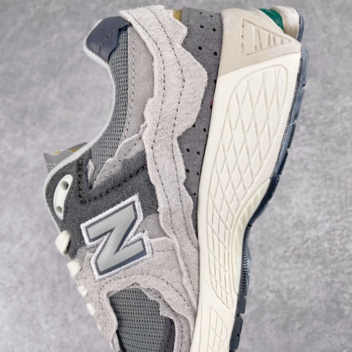 New Balance 2002R Protection Pack Rain Cloud