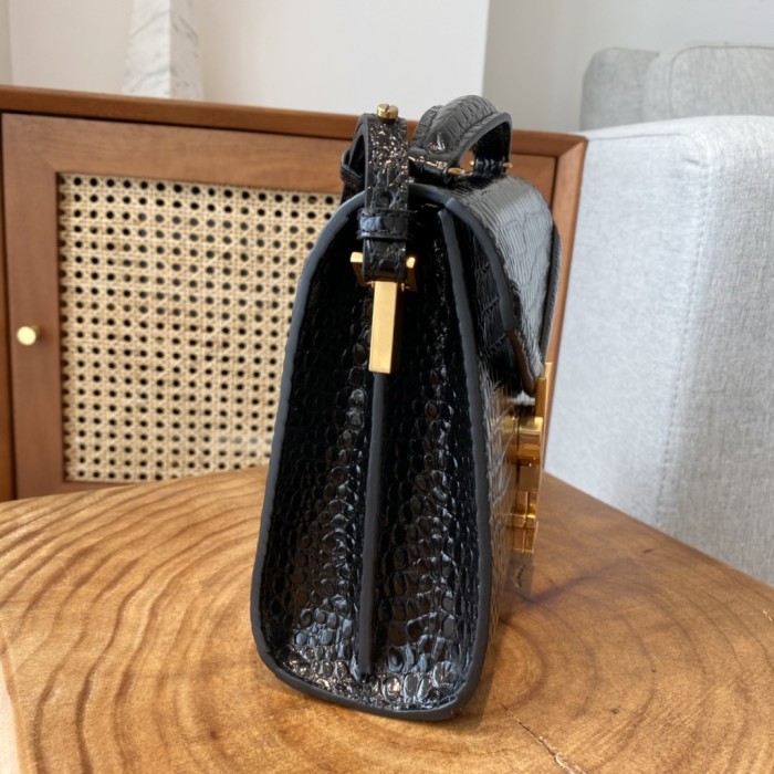 Handbags SAINT LAURENT 602716 size 20x16x7.5 cm