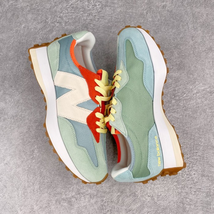 New Balance 327 Sneaker 7