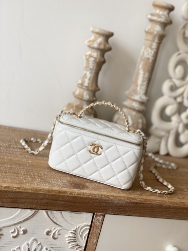 Handbag Chanel 81195 size 16 9.5 8 cm