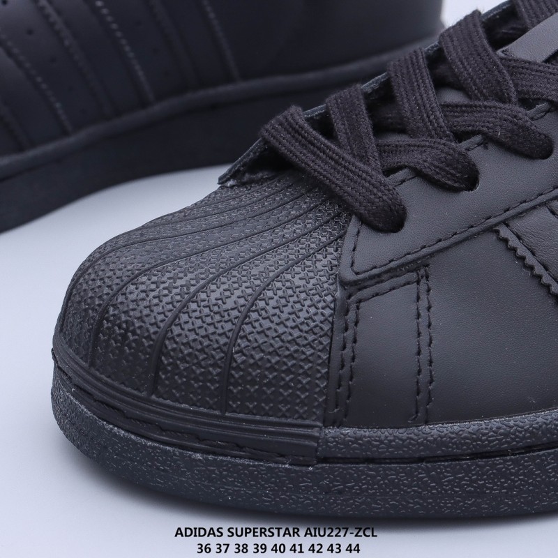 adidas Superstar Triple Black