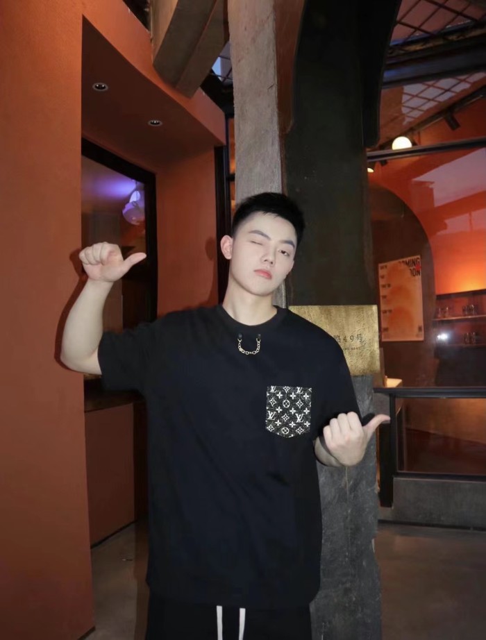 Clothes Louis Vuitton 160