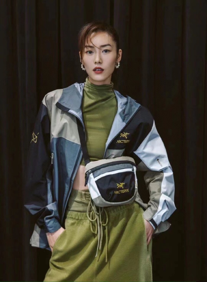 Clothes ARC'TERYX 10