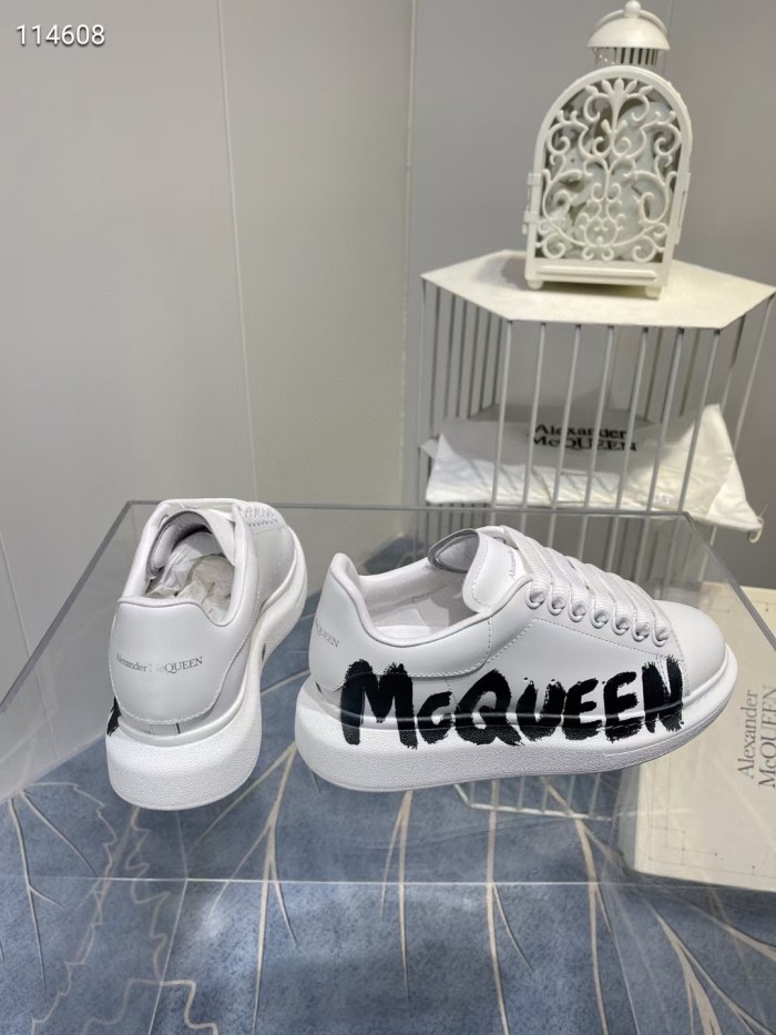 Alexander McQueen Oversized Graffiti White Black