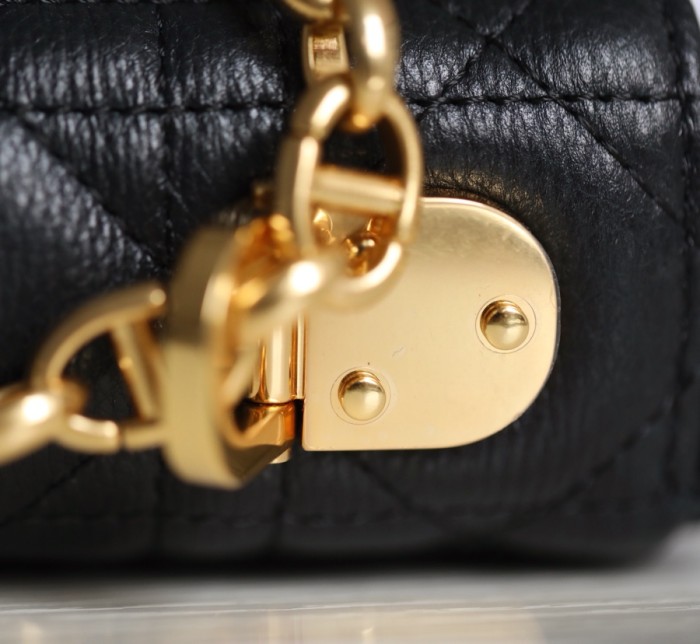 Handbag Dior 3360 size 20x12x7 cm