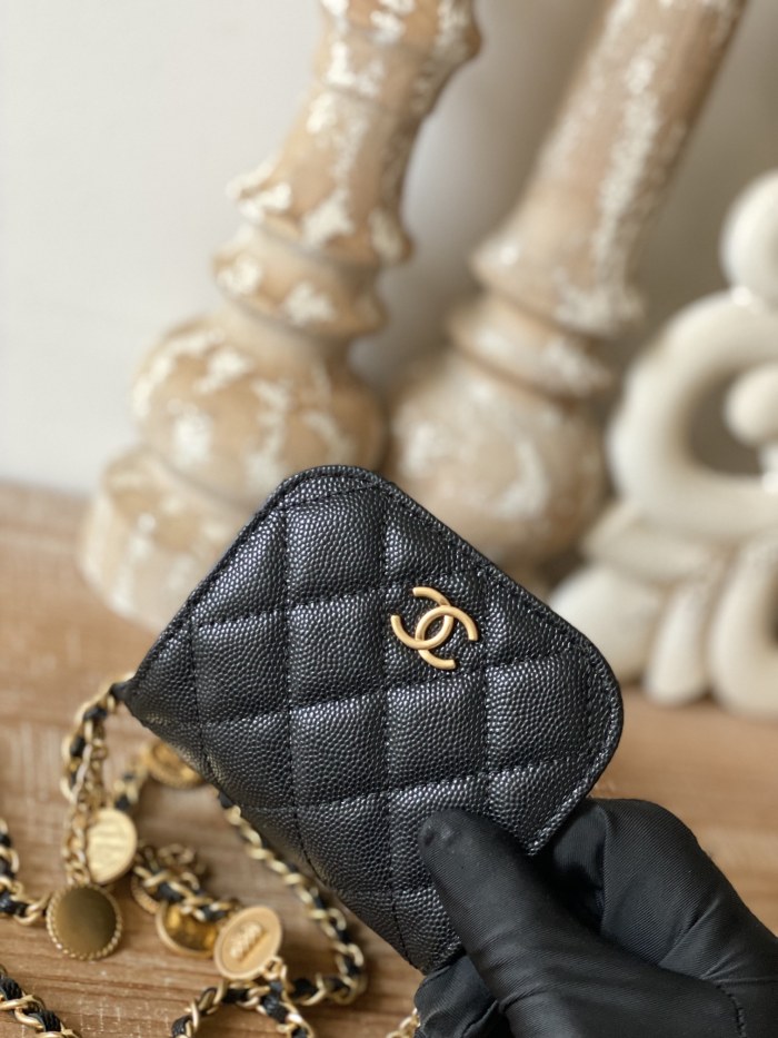 Handbag Chanel 81235 size 18*3*11.5 cm