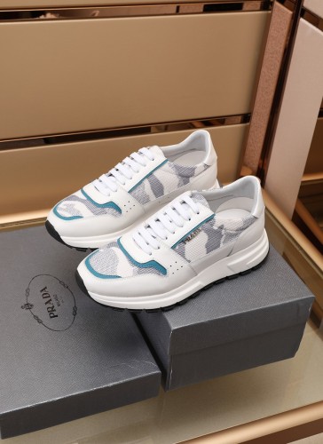Prada Low Top sneaker 24