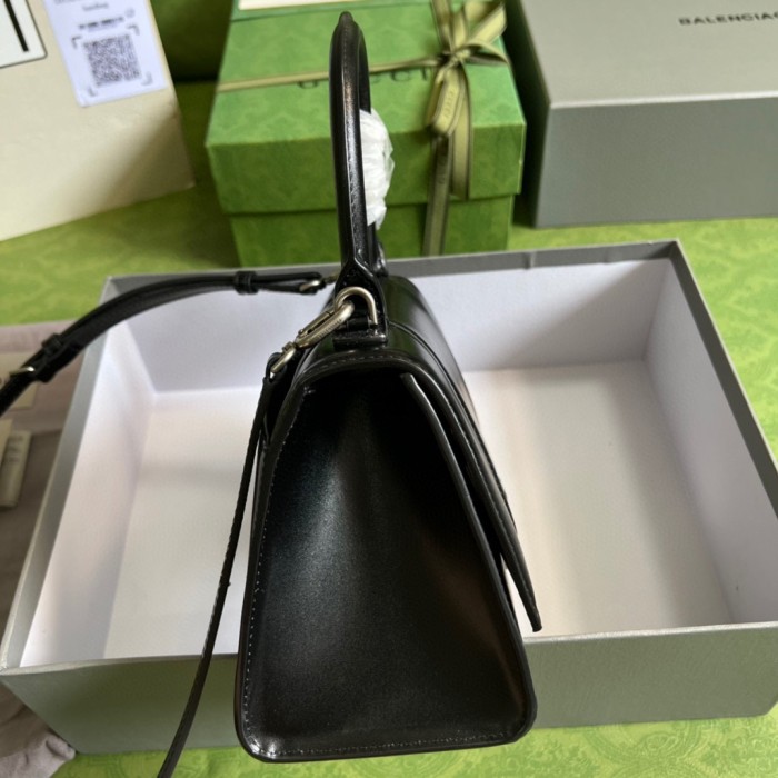 Handbag Gucci 5935461 size 23*15*10 cm